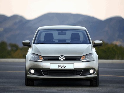 2010 Volkswagen Polo Sedan 13