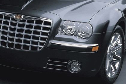 2005 Chrysler 300 C 10