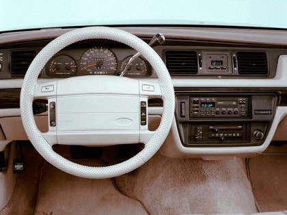 1992 Ford Crown Victoria 7