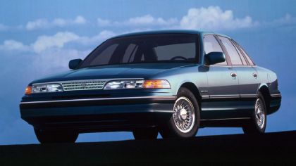1993 Ford Crown Victoria 2