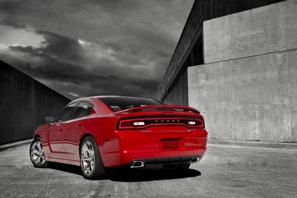 2011 Dodge Charger 2