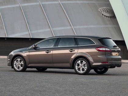 2010 Ford Mondeo station wagon 5