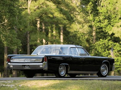 1962 Lincoln Continental Bubbletop Kennedy Limousine 2