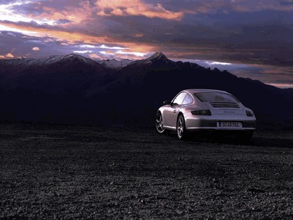 2005 Porsche 911 Carrera 21