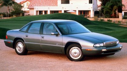 1995 Buick Regal sedan 8