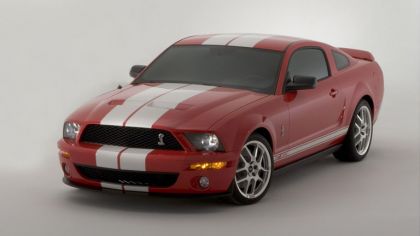 2005 Ford Mustang Shelby GT500 Cobra 2