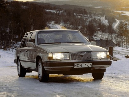 1988 Volvo 760 GLE 2