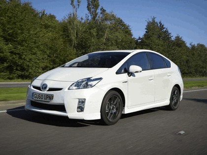 2010 Toyota Prius - 10th Anniversary Limited Edition 5