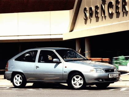 1994 Daewoo Nexia 3-door 1