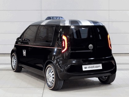 2010 Volkswagen London Taxi concept 3