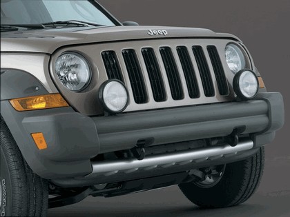 2005 Jeep Liberty 9