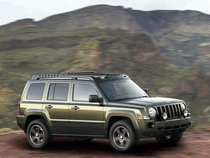 2005 Jeep Patriot concept 2