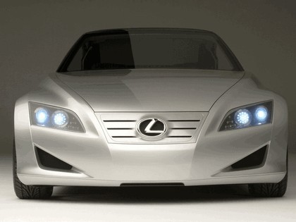 2005 Lexus LF-C concept 9