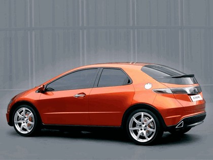 2005 Honda Civic 5-door concept 3