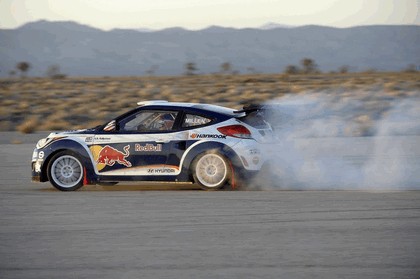 2011 Hyundai Veloster rally car 12