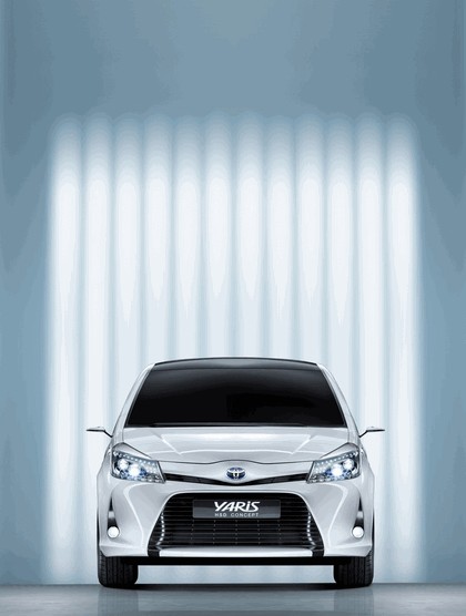 2011 Toyota Yaris HSD concept 15