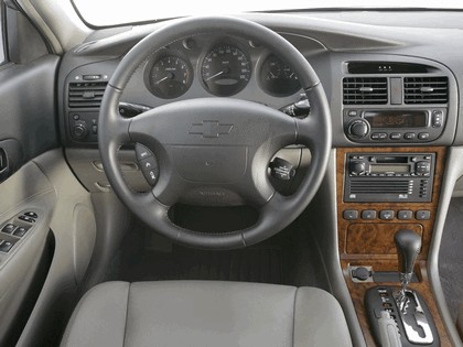 2004 Chevrolet Evanda 13