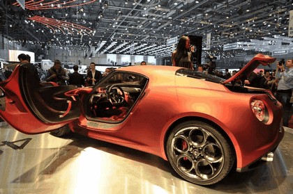2011 Alfa Romeo 4C concept 7