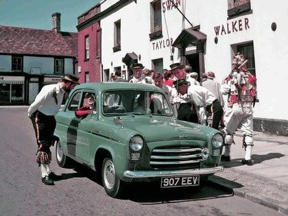 1953 Ford Anglia 100E 2
