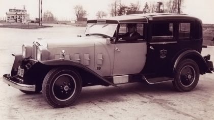 1931 Checker Model M - Taxi Cab 2