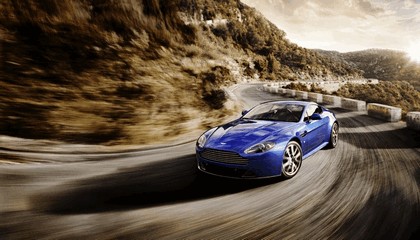 2011 Aston Martin V8 Vantage S 1
