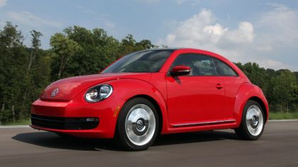 2011 Volkswagen Beetle - USA version 2