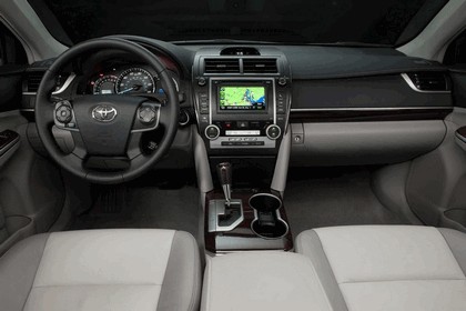 2012 Toyota Camry XLE 13