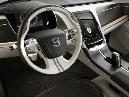 2011 Volvo You concept 16