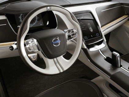 2011 Volvo You concept 17