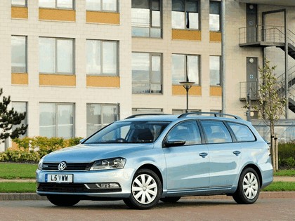 2010 Volkswagen Passat BlueMotion variant - UK version 7