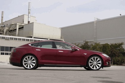 2011 Tesla Model S beta 8