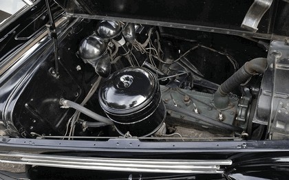 1937 Oldsmobile F7 2Dr Trunkback 11