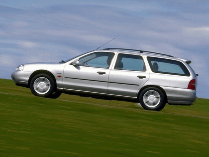 1996 Ford Mondeo station wagon 2