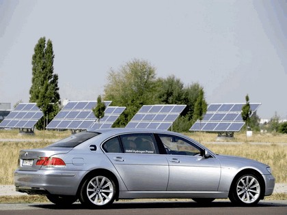 2006 BMW Hydrogen 7 11