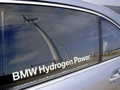 2006 BMW Hydrogen 7 26