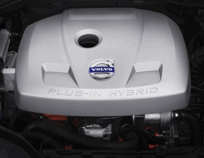 2012 Volvo XC60 Plug-in Hybrid concept 12