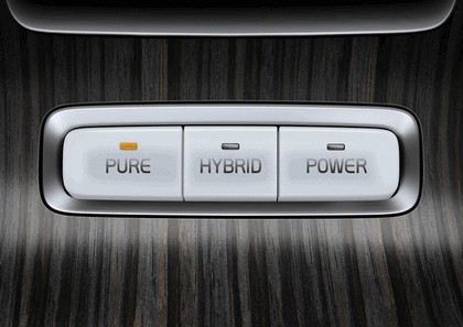 2012 Volvo XC60 Plug-in Hybrid concept 22