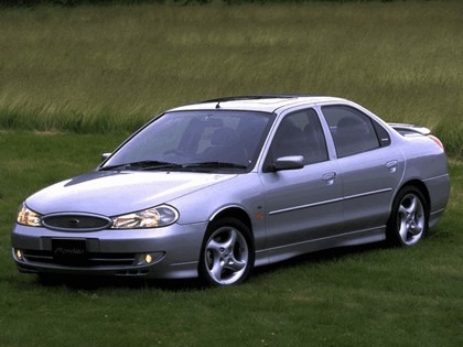 1996 Ford Mondeo sedan - Japanese version 1