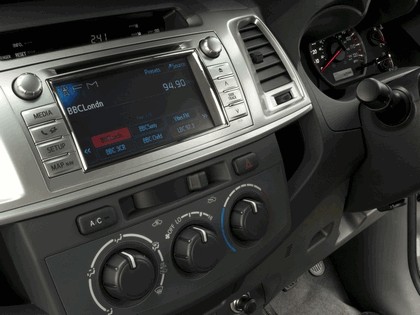 2012 Toyota Hilux - UK version 10