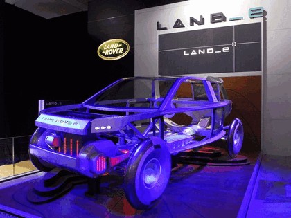 2006 Land Rover LAND_e concept 6