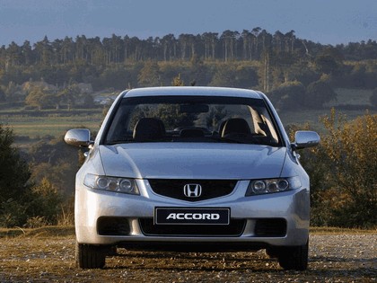 2003 Honda Accord sedan 16