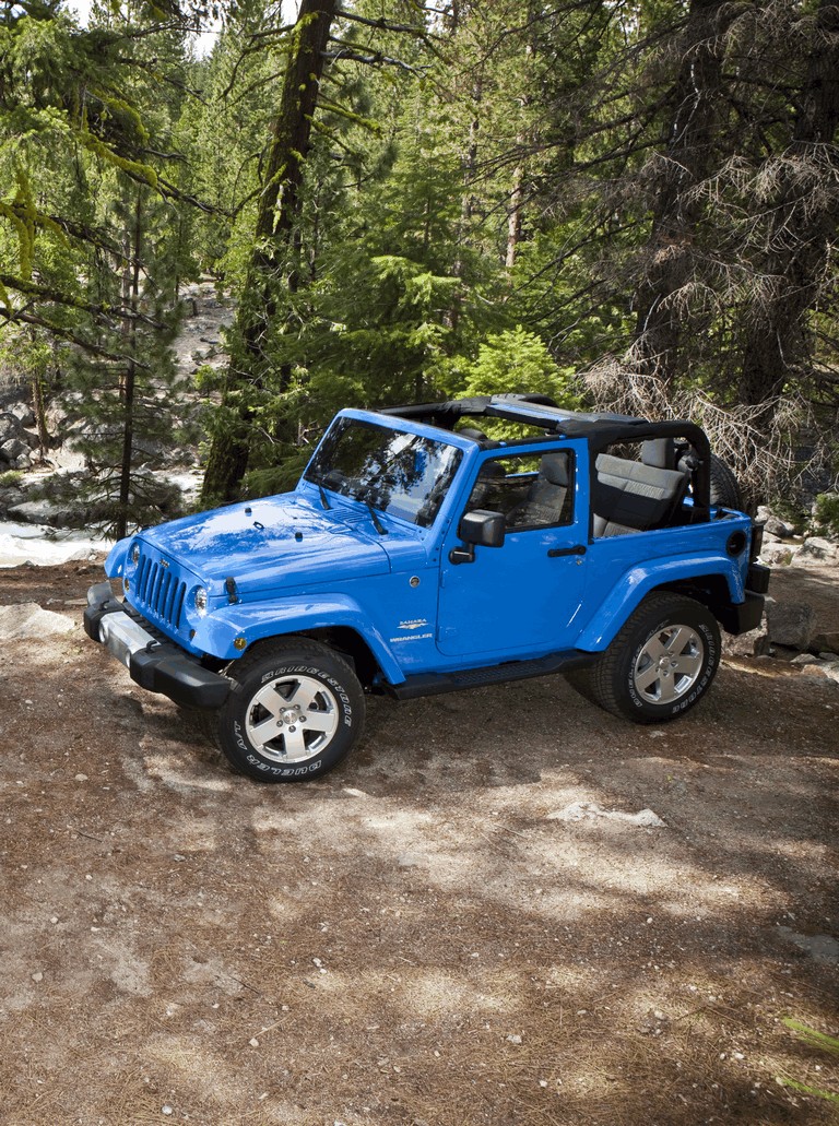 2012 Jeep Wrangler Sahara 344631