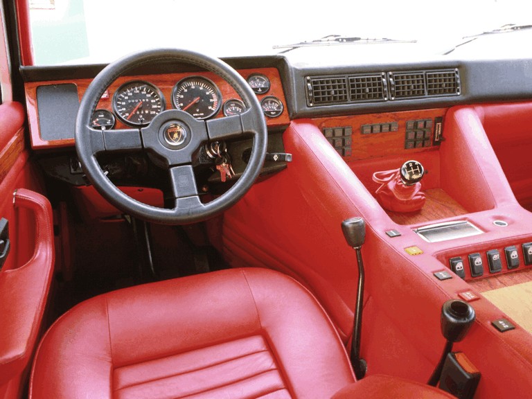 1986 Lamborghini LM002 195369