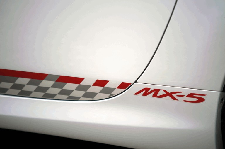 2012 Mazda MX-5 Kuro - UK version 352981
