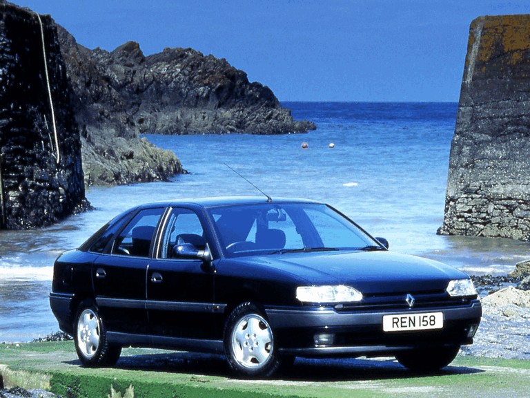 1992 Renault Safrane - UK version 351388
