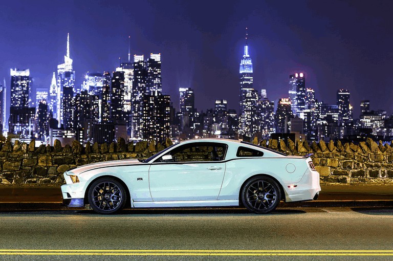 2013 Ford Mustang by RTR 353818