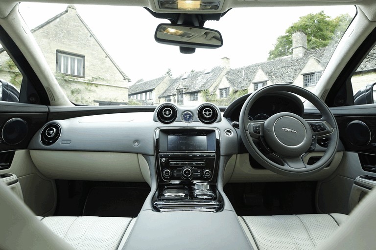 2012 Jaguar XJ - UK version 355441