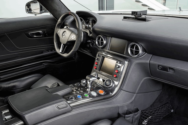 2013 Mercedes-Benz SLS 63 AMG GT F1 Safety Car 357810