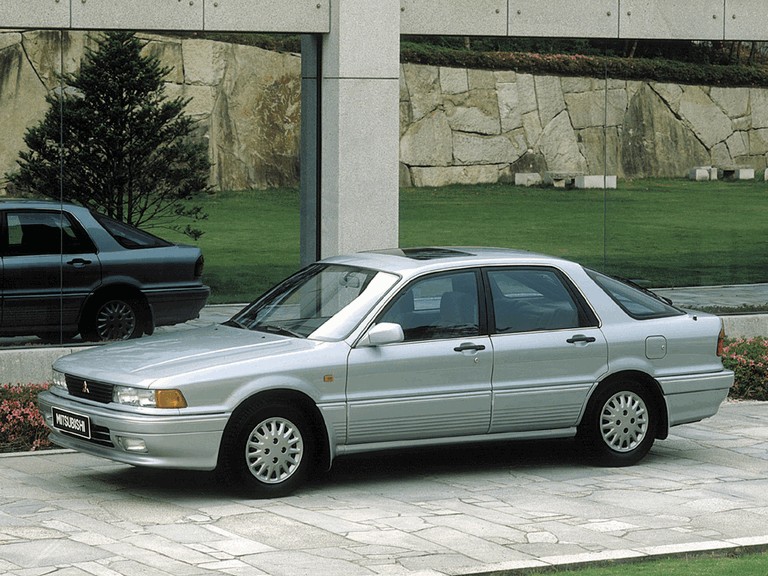 1987 Mitsubishi Galant hatchback 358924