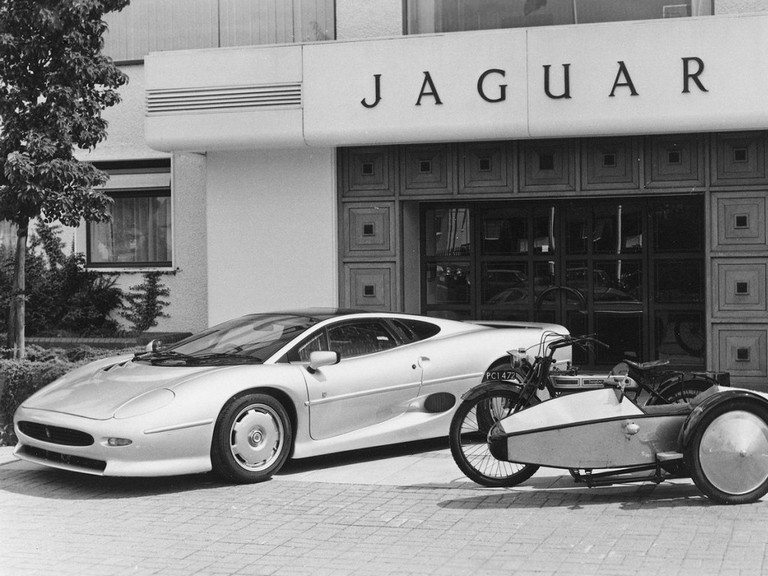 1989 Jaguar XJ220 195600